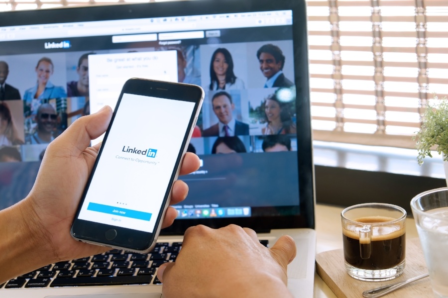 Social Selling In the Foodservice Industry Social Selling In the Foodservice Industry